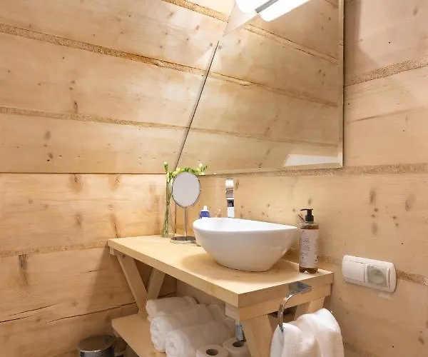 Rajka 3* זקופאנה